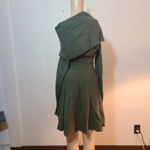 Green Wool Victoria Secret Sweater Dress - Picture 3 of 3